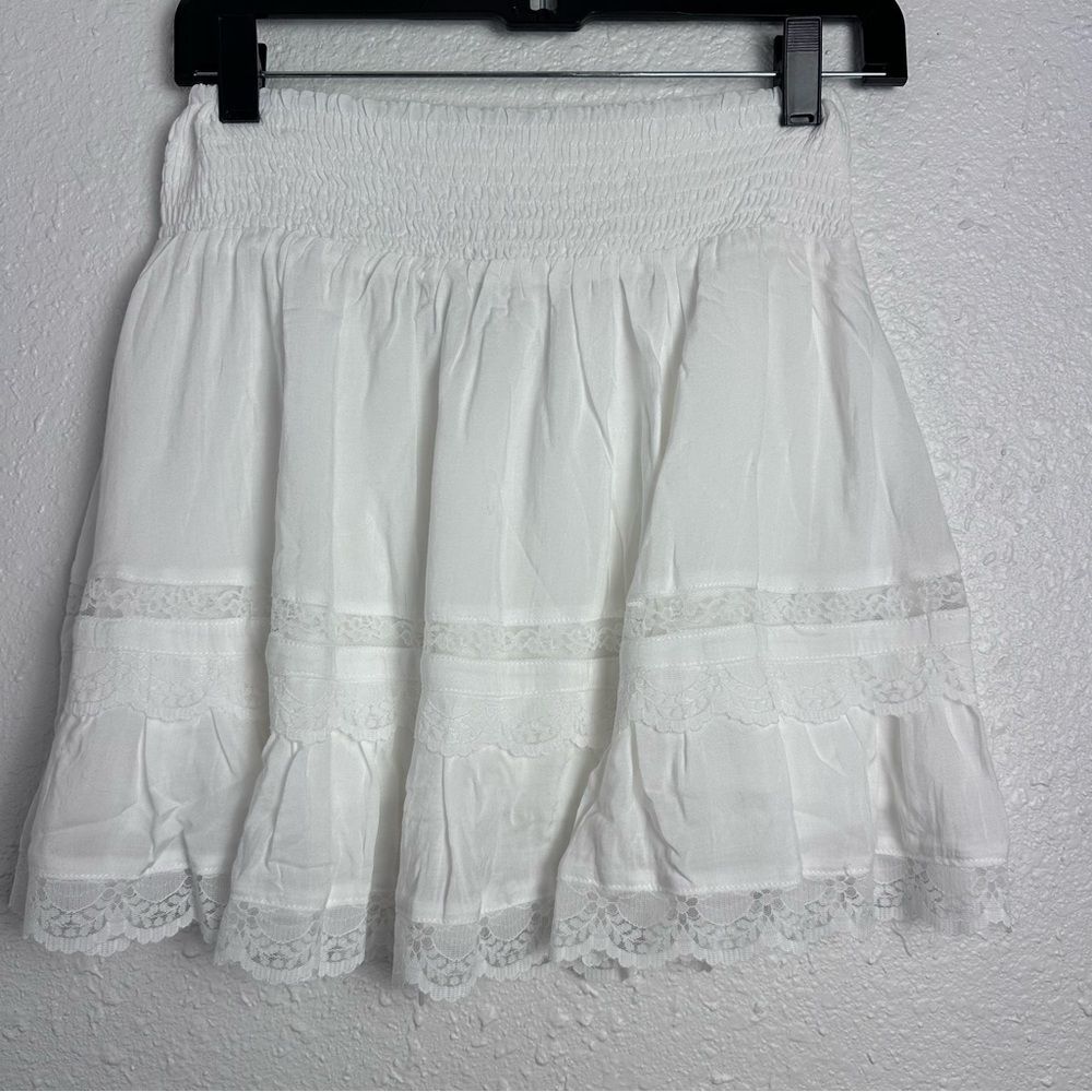 ⭐️Gilli Elegant White Lace Trim Skirt Size‎ XS